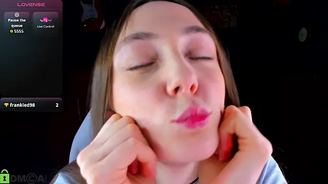 Lexi Split online show from 4, 2, 2026