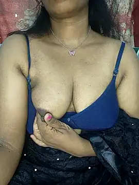 Snapshot of Malluivaniya chatting on 13, 10, 2025 Malluivaniya online show from 13, 10, 2025