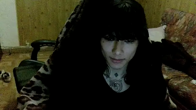 calliemaggotbone online show from 2, 12, 2025