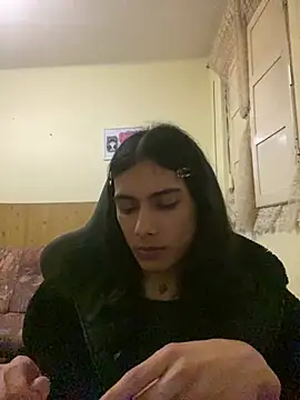 Snapshot of calliemaggotbone chatting on 15, 4, 2026 calliemaggotbone online show from 15, 4, 2026