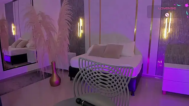 riley sierra online show from 15, 7, 2026