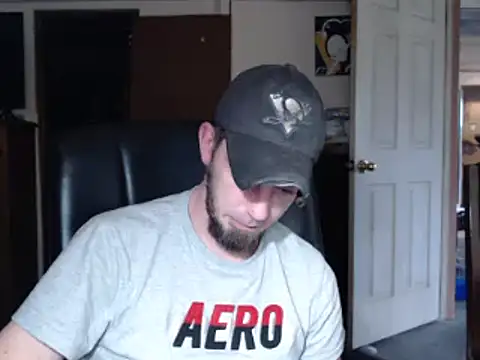 Snapshot of pensguy30 chatting on 31, 12, 2024 pensguy30 online show from 31, 12, 2024