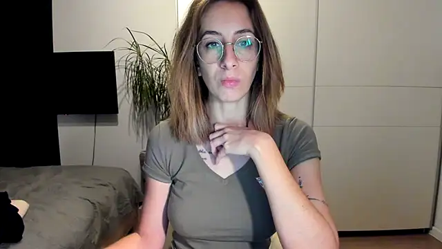 DesireMore90 online show from 18, 12, 2024