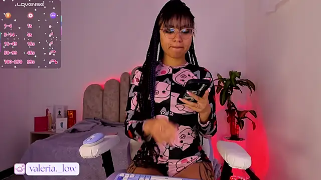 Snapshot of nahia_low chatting on 4, 10, 2025 nahia low online show from 4, 10, 2025