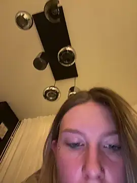 Snapshot of VeraSerephina chatting on 16, 12, 2025 VeraSerephina online show from 16, 12, 2025