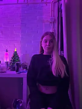 Snapshot of VeraSerephina chatting on 17, 12, 2025 VeraSerephina online show from 17, 12, 2025