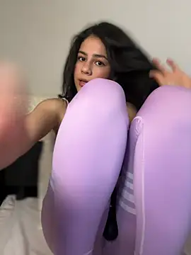 Snapshot of CuteKira7 chatting on 10, 7, 2026 CuteKira7 online show from 10, 7, 2026