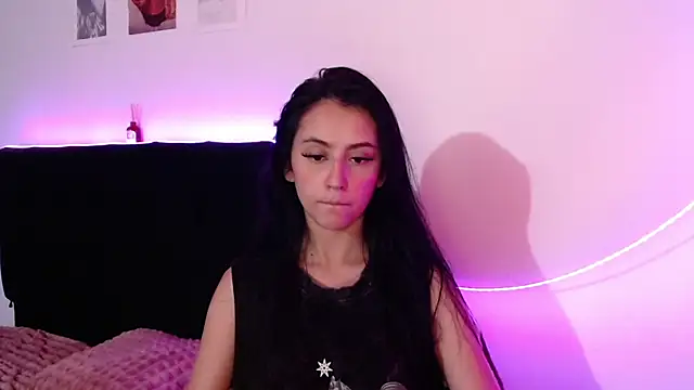 Snapshot of Coralinnee_ chatting on 19, 3, 2025 Coralinnee  online show from 19, 3, 2025