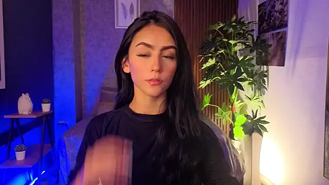 Snapshot of Coralinnee_ chatting on 8, 5, 2026 Coralinnee online show from 8, 5, 2026