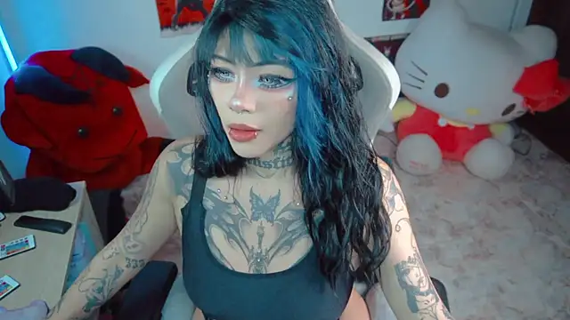 Snapshot of Deadly_Doll chatting on 17, 6, 2026 Deadly Doll online show from 17, 6, 2026