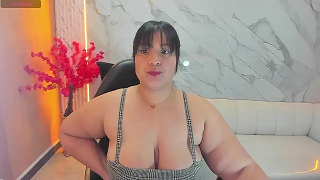 Snapshot of SALMA_G chatting on 13, 9, 2025 SALMA G online show from 13, 9, 2025