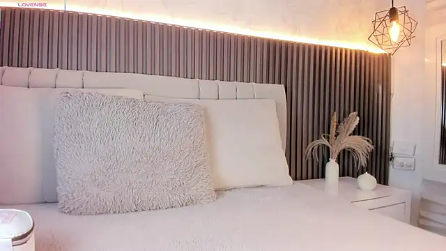 SHANONCLARK online show from 20, 11, 2025