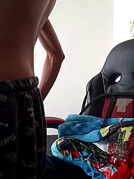 Snapshot of Aron_Baylor chatting on 9, 4, 2026 Aron Baylor online show from 9, 4, 2026