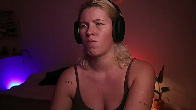 moonamii online show from 2, 12, 2024