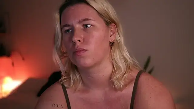 moonamii online show from 21, 2, 2025