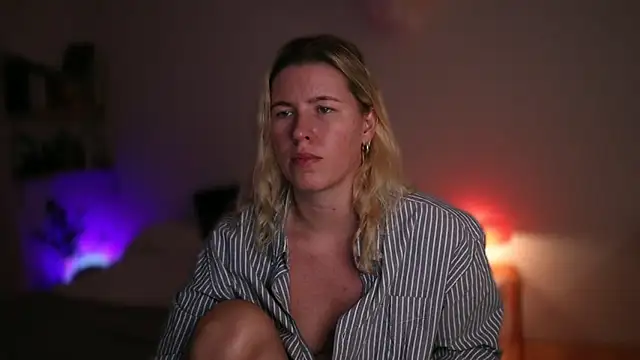 moonamii online show from 16, 9, 2025