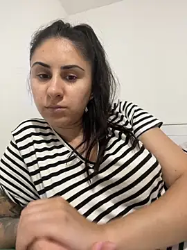 Snapshot of JenniferEdith chatting on 11, 9, 2025 JenniferEdith online show from 11, 9, 2025