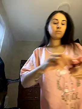 Snapshot of JenniferEdith chatting on 12, 9, 2025 JenniferEdith online show from 12, 9, 2025