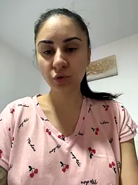 Snapshot of JenniferEdith chatting on 9, 10, 2025 JenniferEdith online show from 9, 10, 2025