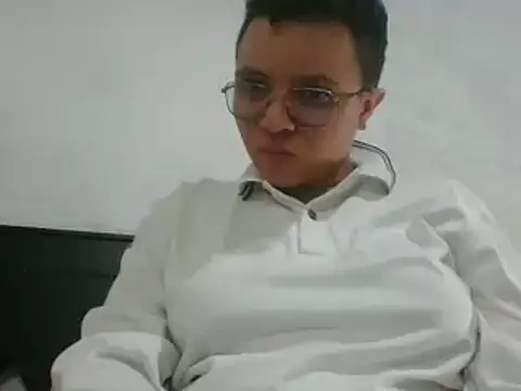 Snapshot of EdenJupiter chatting on 28, 10, 2025 EdenJupiter online show from 28, 10, 2025