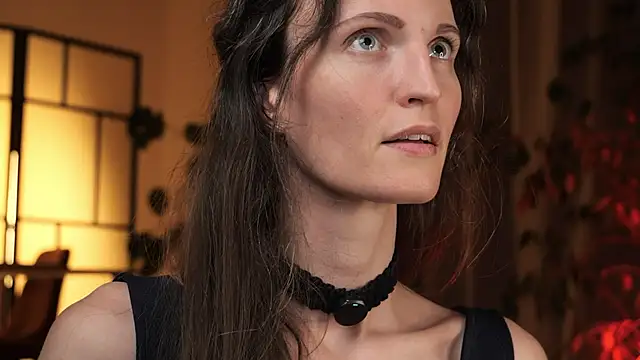 yulladao online show from 1, 11, 2025