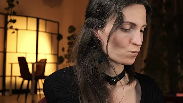 yulladao online show from 18, 11, 2025