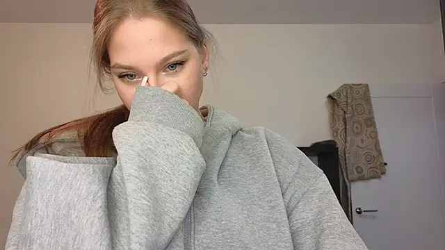 MiaKeler online show from 18, 2, 2025