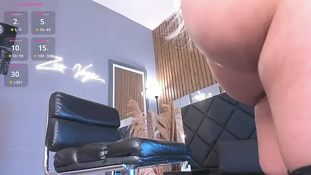 Zoevegass online show from 10, 2, 2025