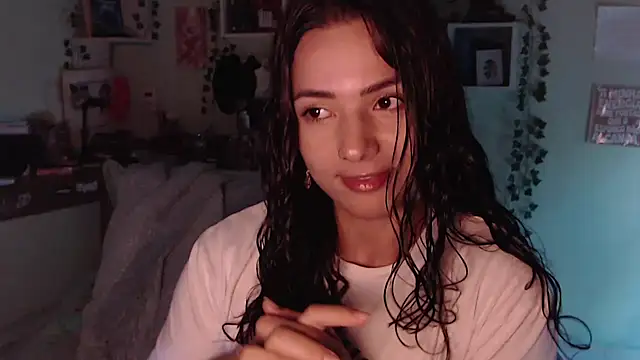 Snapshot of BeellyDance chatting on 1, 4, 2026 BeellyDance online show from 1, 4, 2026