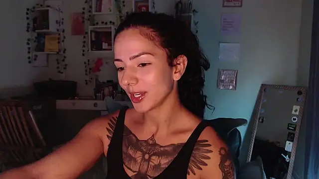 Snapshot of BeellyDance chatting on 13, 4, 2026 BeellyDance online show from 13, 4, 2026