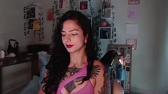 Snapshot of BeellyDance chatting on 21, 4, 2026 BeellyDance online show from 21, 4, 2026