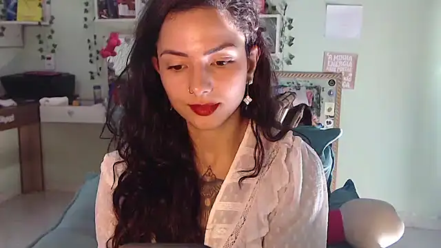 Snapshot of BeellyDance chatting on 22, 4, 2026 BeellyDance online show from 22, 4, 2026