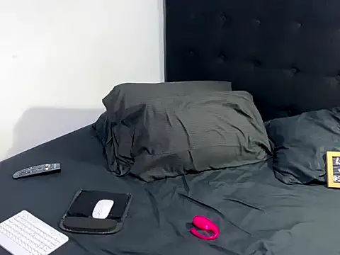 Snapshot of sebastiangrey06 chatting on 5, 12, 2025 sebastiangrey06 online show from 5, 12, 2025