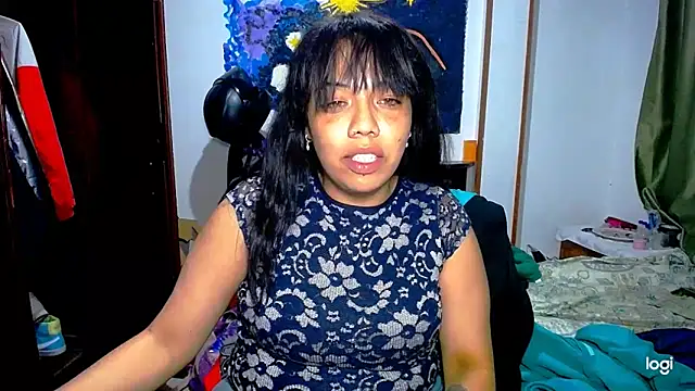Snapshot of AmaraRoberts420 chatting on 19, 5, 2026 AmaraRoberts420 online show from 19, 5, 2026