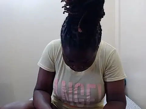 Snapshot of traper_1 chatting on 21, 6, 2026 traper 1 online show from 21, 6, 2026
