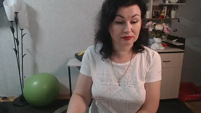 Snapshot of BeatriksS chatting on 11, 2, 2025 BeatriksS online show from 11, 2, 2025