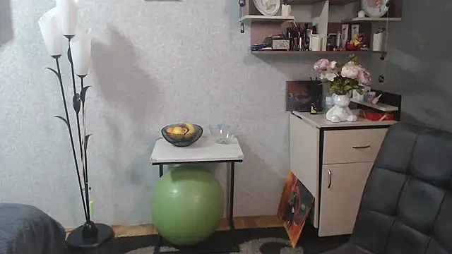 Snapshot of BeatriksS chatting on 28, 2, 2025 BeatriksS online show from 28, 2, 2025