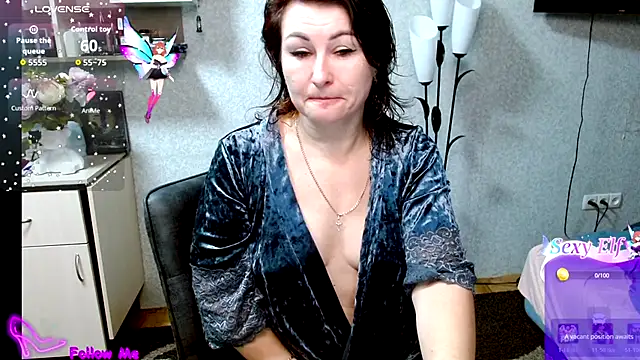 Snapshot of BeatriksS chatting on 15, 12, 2025 BeatriksS online show from 15, 12, 2025