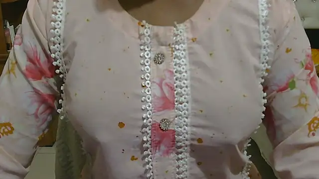 Snapshot of esita_1212 chatting on 6, 3, 2026 esita 1212 online show from 6, 3, 2026