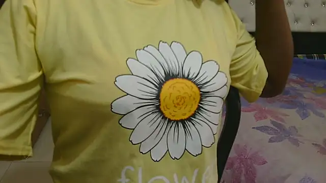 Snapshot of esita_1212 chatting on 18, 4, 2026 esita 1212 online show from 18, 4, 2026