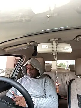 Dick 6inches online show from 27, 11, 2025