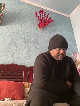 Dick 6inches online show from 18, 12, 2025