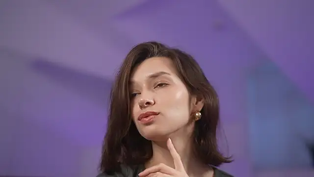 Snapshot of VivianLy_ chatting on 9, 1, 2025 VivianLy online show from 9, 1, 2025