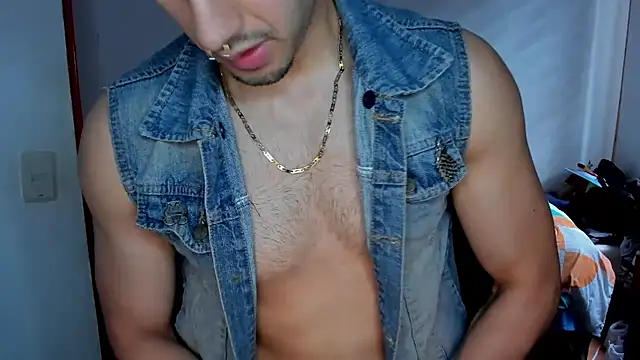 Snapshot of Tommy_Bred chatting on 15, 7, 2026 Tommy Bred online show from 15, 7, 2026