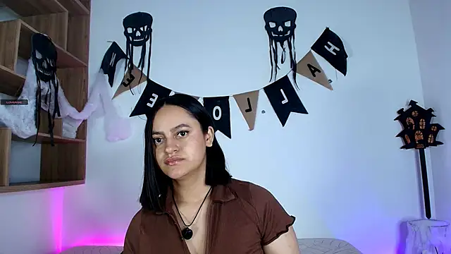 Snapshot of VICTORIABLACK_@xh chatting on 22, 10, 2025 VICTORIABLACK xh online show from 22, 10, 2025