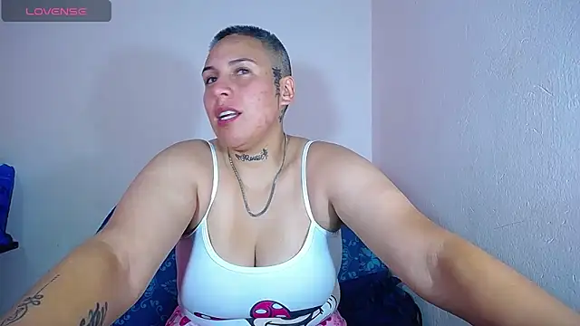 Yessi rousse online show from 22, 1, 2025