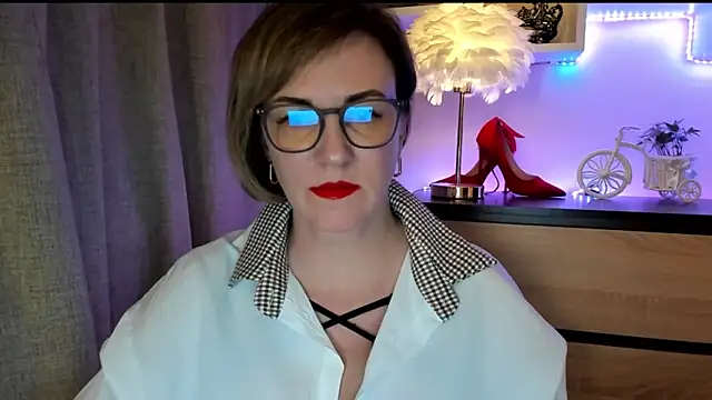 feliziaDesire online show from 9, 10, 2025