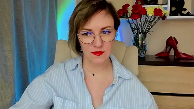 Snapshot of feliziaDesire chatting on 5, 4, 2026 feliziaDesire online show from 5, 4, 2026