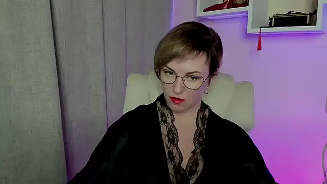 Snapshot of feliziaDesire chatting on 14, 6, 2026 feliziaDesire online show from 14, 6, 2026
