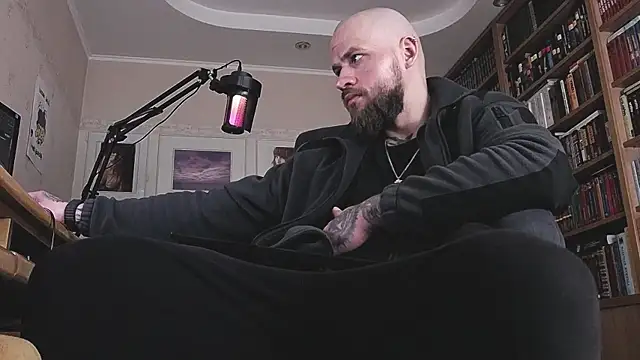 Snapshot of FindomJason chatting on 21, 4, 2026 FindomJason online show from 21, 4, 2026